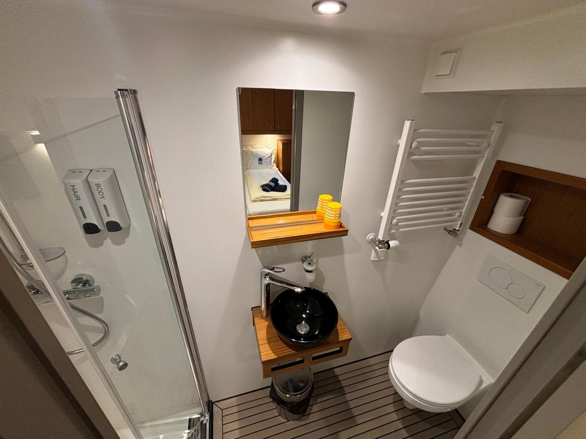 Hotelboat Iris Groningen Exterior foto